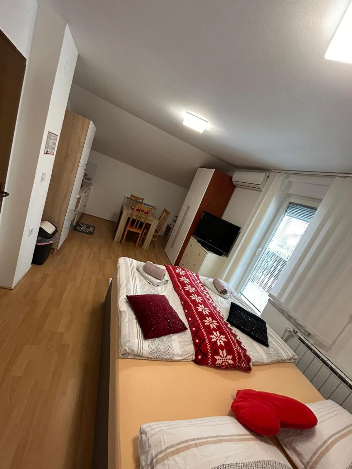 Apartments And Wellness Scavnicar リュトメル エクステリア 写真